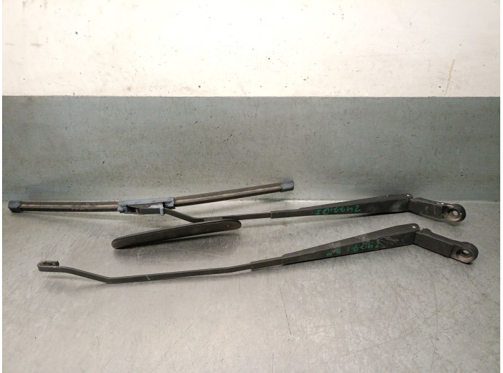 Recambio de brazo limpia delantero derecho para tata indica 2006 1.4 63 kw referencia OEM IAM 475SI48 475SI48 