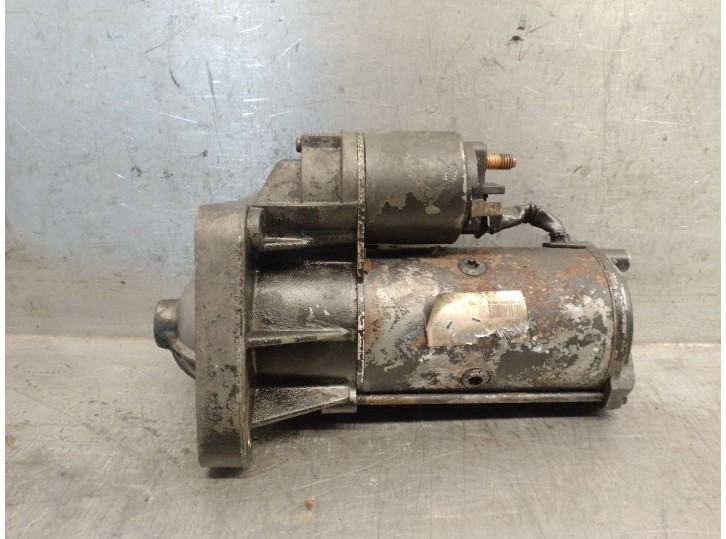 Replacement starter motor for Opel Movano A van (X70) 2.5 DTi (FD) OEM IAM reference 91167635 4414689 