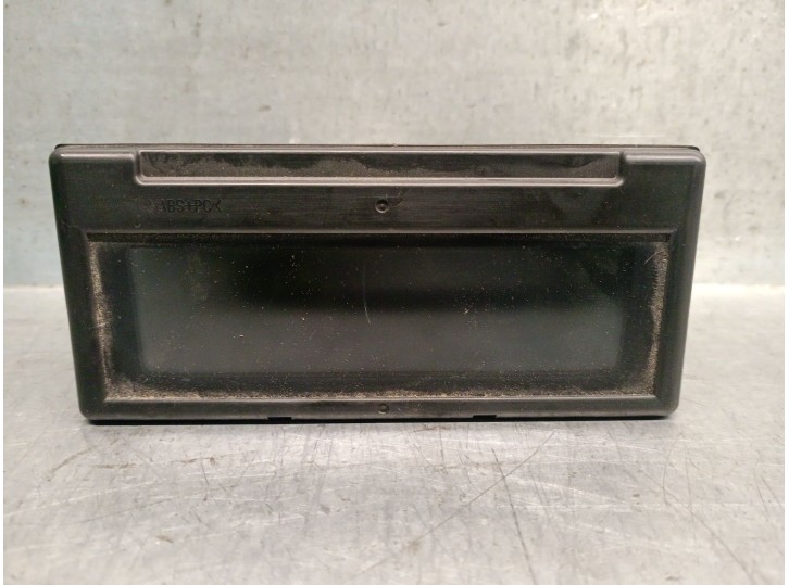 Recambio de pantalla multifuncion para volvo v50 familiar 2.4i kinetic referencia OEM IAM 8696495 36001467 