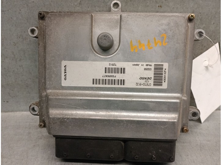 Recambio de centralita motor uce para volvo v50 familiar 2.4i kinetic referencia OEM IAM P30650677 0797009132