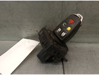 Replacement ignition switch for Volvo V50 estate 2.4i Kinetic OEM IAM reference 30710301 30784963 