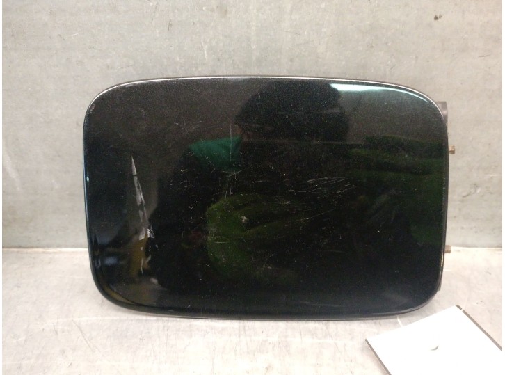 Replacement exterior fuel cap for Volvo V50 Estate 2.4i Kinetic OEM IAM reference 30674966 30674966 