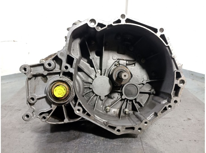 Recambio de caja cambios para opel astra gtc 1.7 16v cdti referencia OEM IAM G12 700882 F23