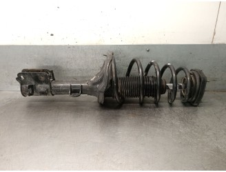Replacement front right shock absorber for Hyundai Tucson (JM) 2.0 CRDi cat OEM IAM reference 546612E500 546612E500 