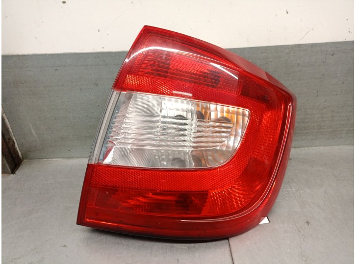 Recambio de piloto trasero derecho para skoda rapid (nh3, nk3, nk6) 1.2 tsi referencia OEM IAM 5JH945112 5JH945112 