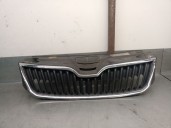 Recambio de rejilla delantera para skoda rapid (nh3, nk3, nk6) 1.2 tsi referencia OEM IAM 5JA853668 5JA8536689B9 