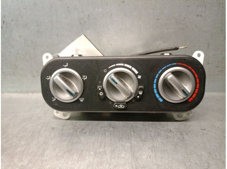 Replacement heating / air conditioning control unit for Jeep Compass 2.0 CRD CAT OEM IAM reference P05058299AE 5058299AD 