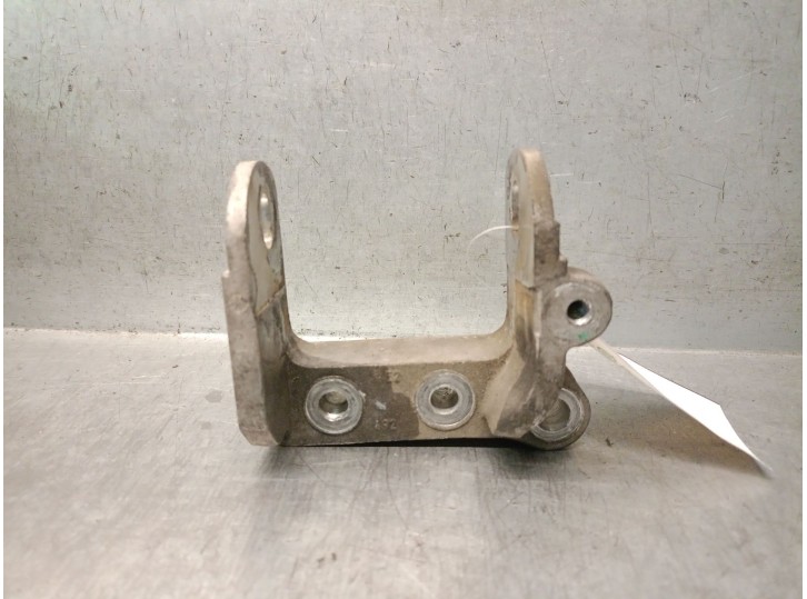 Recambio de soporte motor derecho para jeep compass 2.0 crd cat referencia OEM IAM BYL BYL 