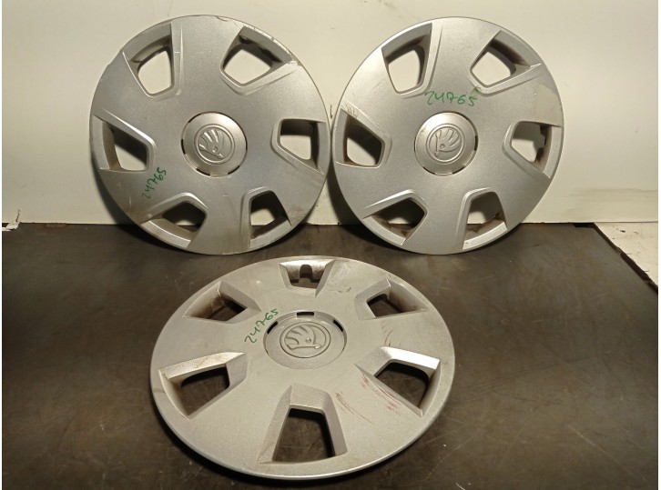 Recambio de tapacubos para skoda rapid (nh3, nk3, nk6) 1.2 tsi referencia OEM IAM 5E0601147 