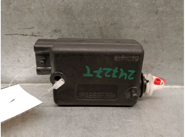 Recambio de motor cierre centralizado porton para dacia logan ii 1.5 blue dci 95 (l8jl) referencia OEM IAM 7700712901 7700712901