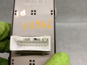 Recambio de mando elevalunas delantero izquierdo para hyundai ioniq (ae) 1.6 gdi hybrid referencia OEM IAM 93570G2020 93570G2020