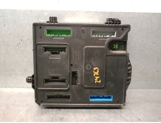 Recambio de caja reles / fusibles para renault scénic iii (jz0/1_) 1.5 dci referencia OEM IAM 284B17715R S180098801