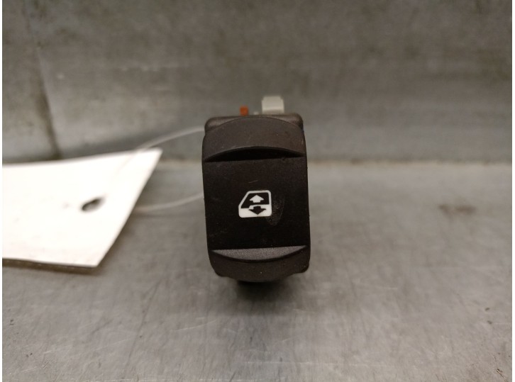 Recambio de mando elevalunas trasero derecho para renault megane ii coupe/cabrio 2.0 referencia OEM IAM 8200431195 8200431195 