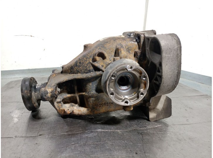 Recambio de diferencial trasero para bmw serie 5 berlina (e60) 525i referencia OEM IAM 7527006 33107527007 3.15