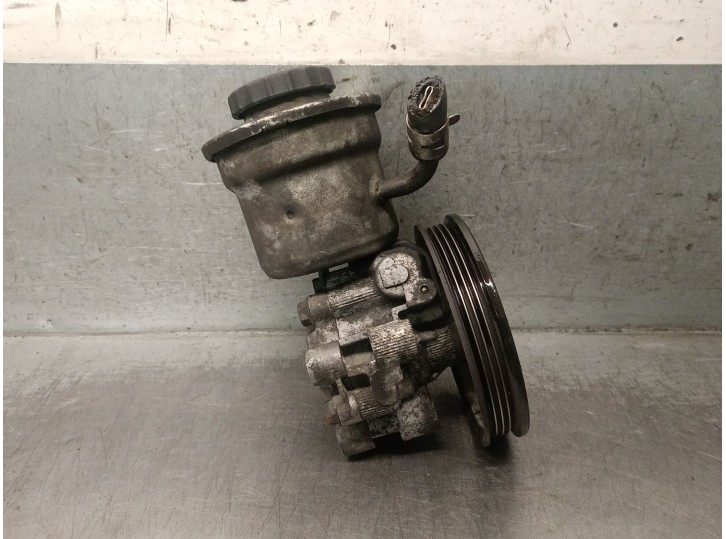 Recambio de bomba servodireccion para toyota yaris (ncp1/nlp1/scp1) 1.0 cat referencia OEM IAM 4431052011 4431052011 