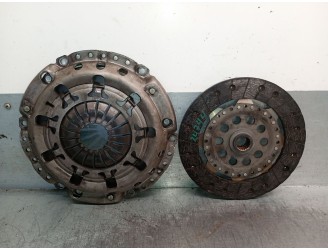 Replacement clutch kit for Volvo V50 estate 2.4i Kinetic OEM IAM reference 31367652 31367652 