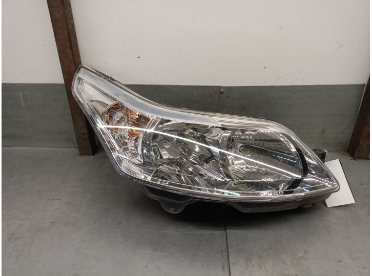 Recambio de faro derecho para citroën c4 berlina 2.0 hdi cat (rhr / dw10bted4) referencia OEM IAM 9684382280 6206L4 