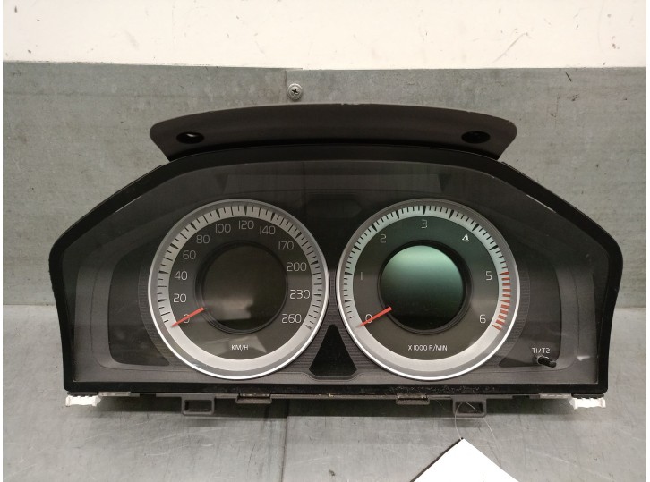 Recambio de cuadro instrumentos para volvo xc60 2.0 diesel cat referencia OEM IAM 31327582 36002195 