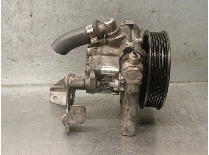 Recambio de bomba servodireccion para bmw serie 5 berlina (e60) 525i referencia OEM IAM 4031190 32416766190 7693974113