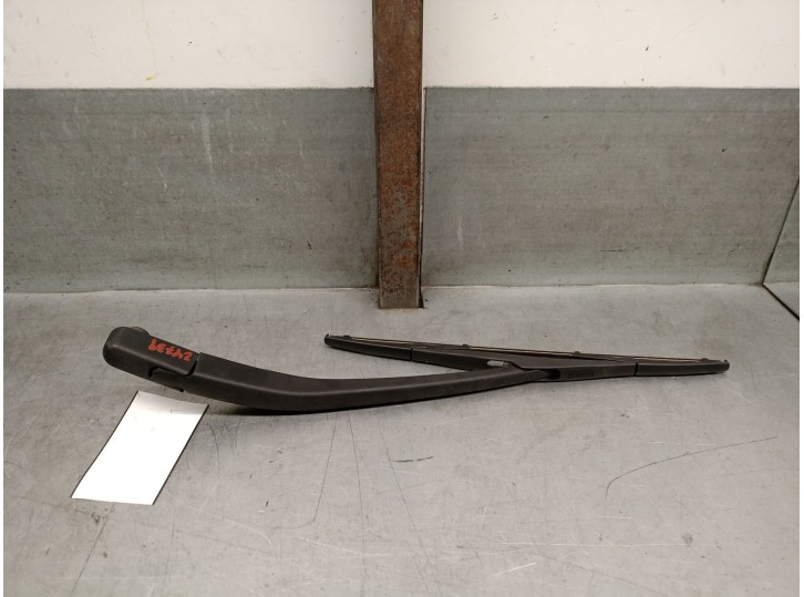 Recambio de brazo limpia trasero para volvo xc60 2.0 diesel cat referencia OEM IAM 31333448 31333448 