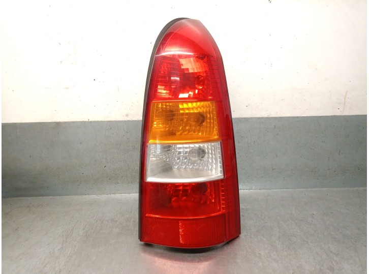 Recambio de piloto trasero derecho para opel astra g caravan 2.0 dti referencia OEM IAM 6223019 6223019 