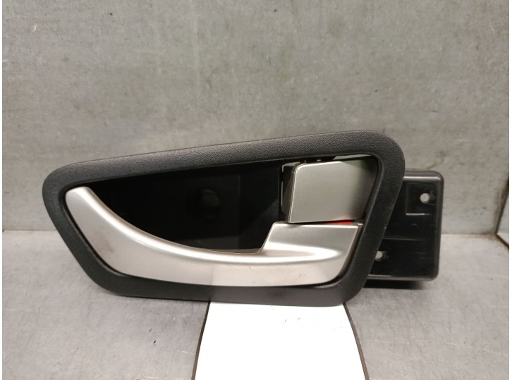 Recambio de maneta interior delantera derecha para ssangyong korando (ck) 2.0 e-xdi referencia OEM IAM 7242034012LBA 7242034012L