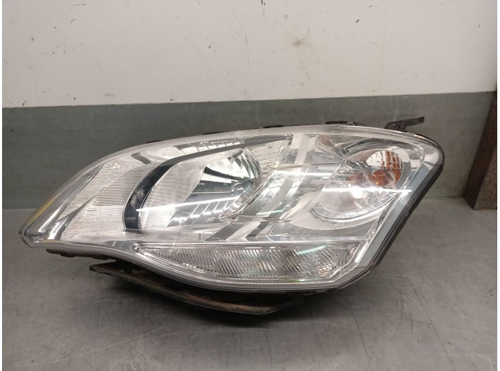 Recambio de faro izquierdo para ssangyong korando (ck) 2.0 e-xdi referencia OEM IAM 8310134100 8310134100 