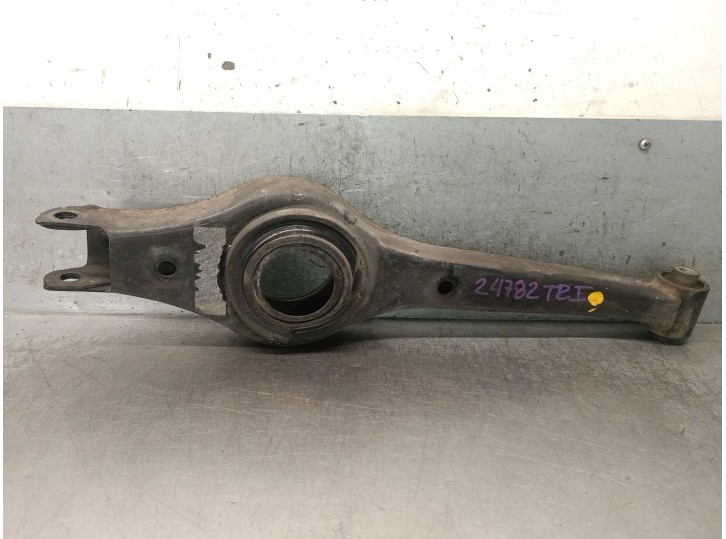 Recambio de brazo suspension inferior trasero izquierdo para ssangyong korando (ck) 2.0 e-xdi referencia OEM IAM 4581034000 4581