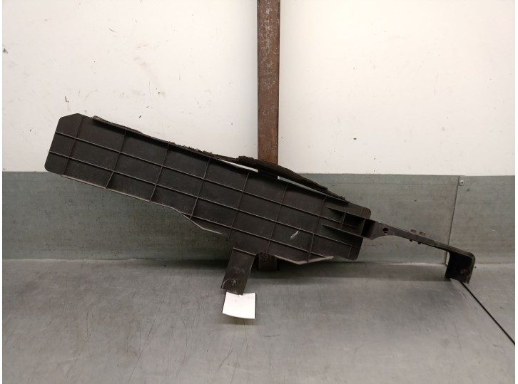 Recambio de calandra delantera de radiador para ssangyong korando (ck) 2.0 e-xdi referencia OEM IAM 2131134040 2131134040 