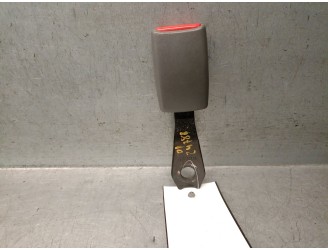 Recambio de enganche cinturon delantero izquierdo para mitsubishi galant berlina (ea0) 2.4 gdi cat referencia OEM IAM 4G64 4G64 