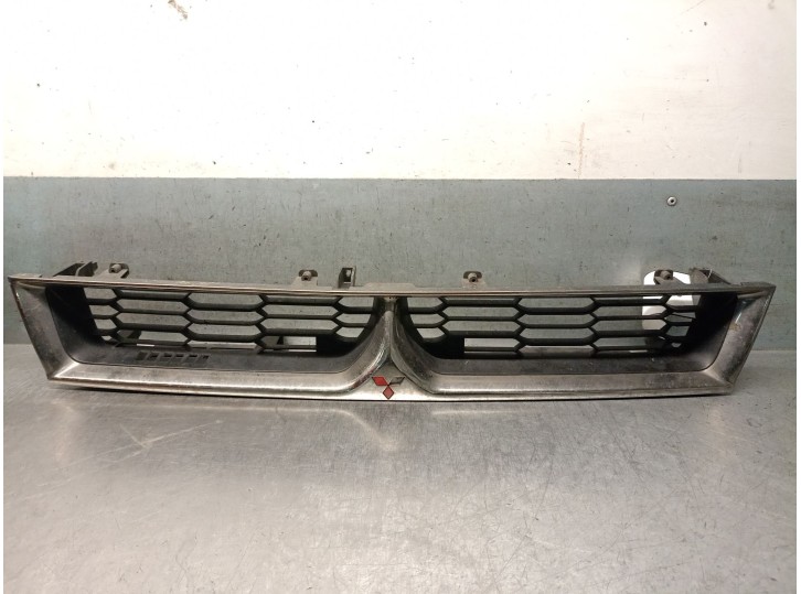Replacement front grille for Mitsubishi Galant Saloon (EA0) 2.4 GDi CAT OEM IAM reference MR416920 MR416920 