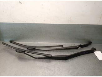 Recambio de brazo limpia delantero derecho para mitsubishi galant berlina (ea0) 2.4 gdi cat referencia OEM IAM MR300208 MR300208