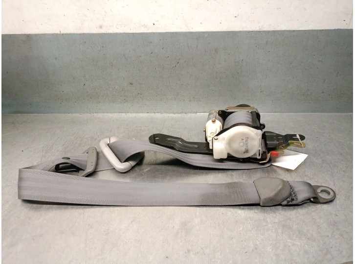 Replacement front left seatbelt for Mitsubishi Galant Saloon (EA0) 2.4 GDI CAT OEM IAM reference MR601111 