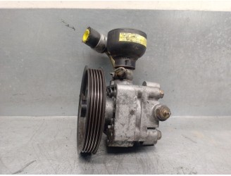 Replacement power steering pump for Mitsubishi Galant Saloon (EA0) 2.4 GDI CAT OEM IAM reference MR403137 MR403137 