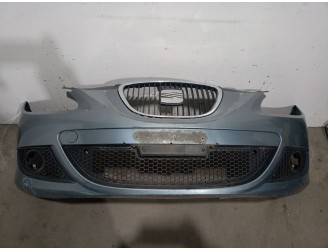 Recambio de paragolpes delantero para seat leon (1p1) 1.9 tdi referencia OEM IAM 1P0807217AB REF DE PL 1P0807217AB REF DE PL
