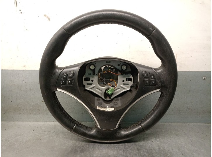 Replacement steering wheel for BMW 3 Coupé (E92) 320 d OEM IAM reference 6772148 32300443170 