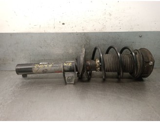 Recambio de amortiguador delantero izquierdo para volkswagen golf vii (5g1, bq1, be1, be2) 1.6 tdi referencia OEM IAM 5Q0413023F