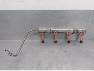 Recambio de rampa inyectora para toyota yaris (_p13_) 1.5 16v cat (híbrido) referencia OEM IAM 2381421073 2381421073 