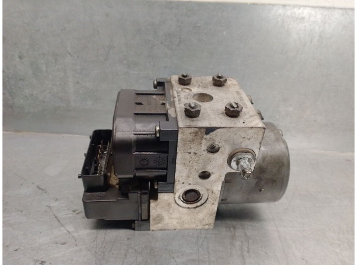 Recambio de abs para volvo s40 berlina 1.9 diesel cat referencia OEM IAM 30857585 30856098 0265216463