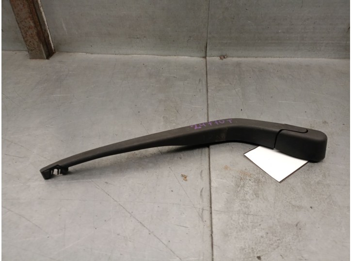 Recambio de brazo limpia trasero para toyota yaris (_p9_) 1.4 d-4d (nlp90_) referencia OEM IAM 852410D020 852410D020 