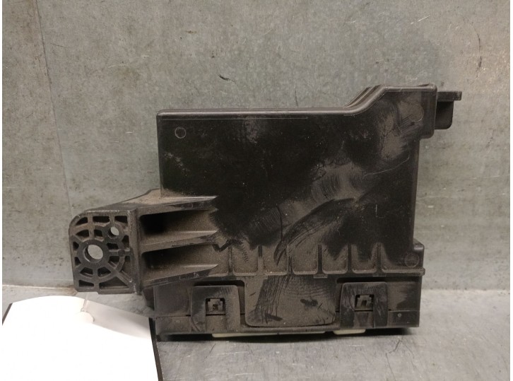 Recambio de centralita aire acondicionado para toyota yaris (_p13_) 1.5 16v cat (híbrido) referencia OEM IAM 886500DA50 MB27740