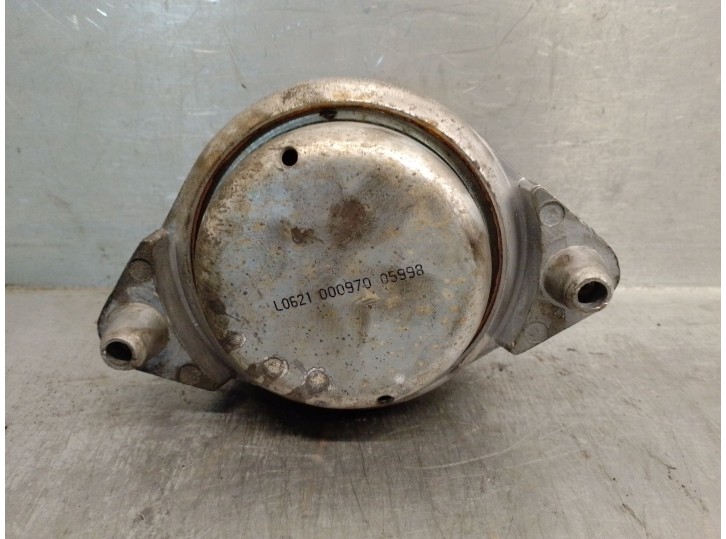 Recambio de soporte motor derecho para mercedes-benz clase c (w204) berlina 2.2 cdi cat referencia OEM IAM A2042400317 A20424003