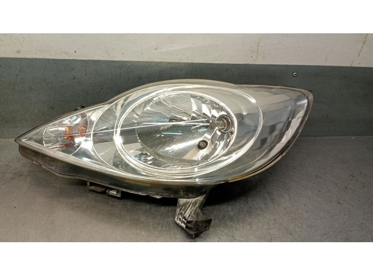 Recambio de faro izquierdo para peugeot 107 1.0 cat (384f) referencia OEM IAM 811500H030 620874 
