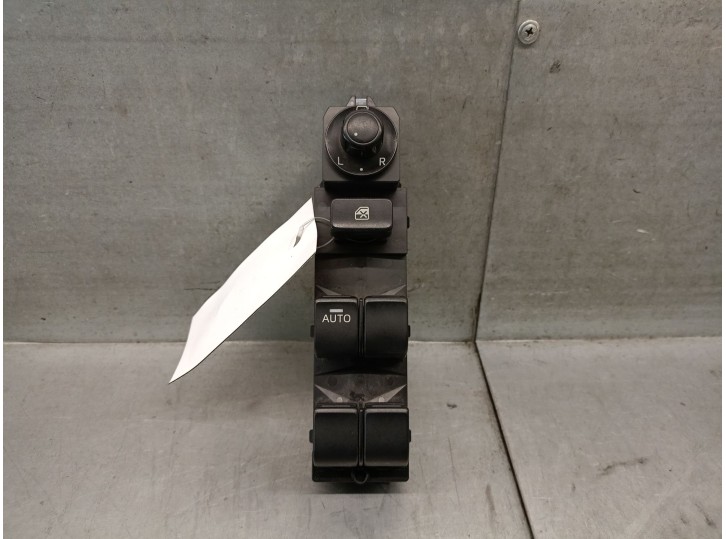 Recambio de mando elevalunas delantero izquierdo para mazda 3 (bm, bn) 2.2 d referencia OEM IAM BHR966350A BHR966350 