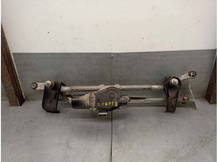 Recambio de motor limpia delantero para mazda 3 (bm, bn) 2.2 d referencia OEM IAM BHS267340A BHS267340A 