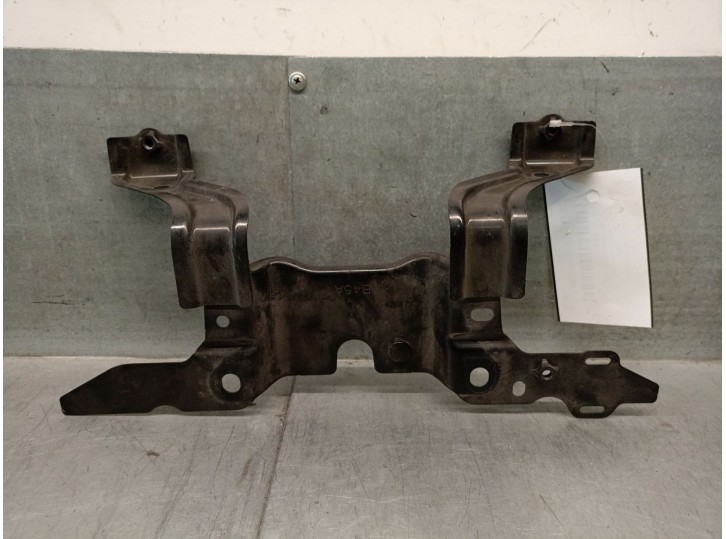 Recambio de soporte radiadores para mazda 3 (bm, bn) 2.2 d referencia OEM IAM B45A5215Y B45A5215Y 