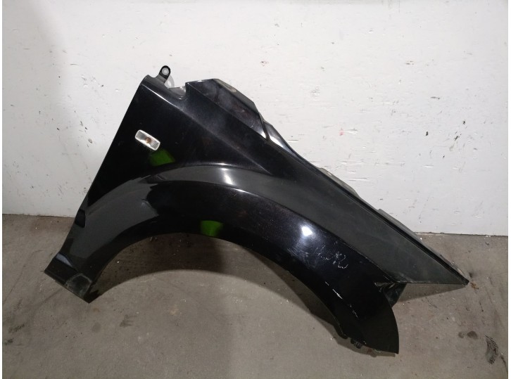 Recambio de aleta delantera derecha para dodge caliber 2.0 crd referencia OEM IAM 5160020AA 5160020AA 