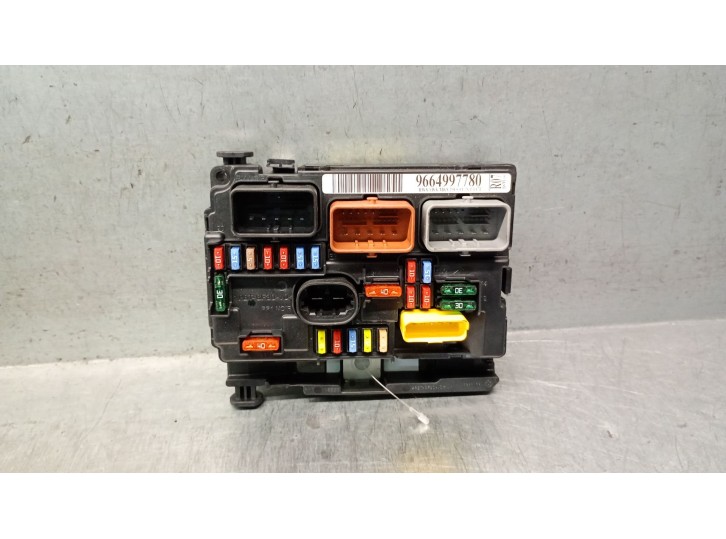 Recambio de caja reles / fusibles para peugeot 207 16v referencia OEM IAM 9664997780 