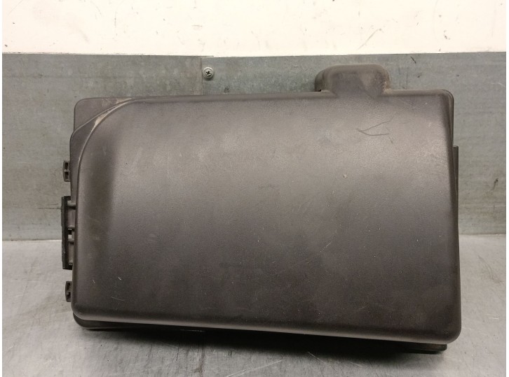 Recambio de caja reles / fusibles para seat ibiza (6l1) 1.9 sdi referencia OEM IAM 6Q0937550G 6Q0937550G 