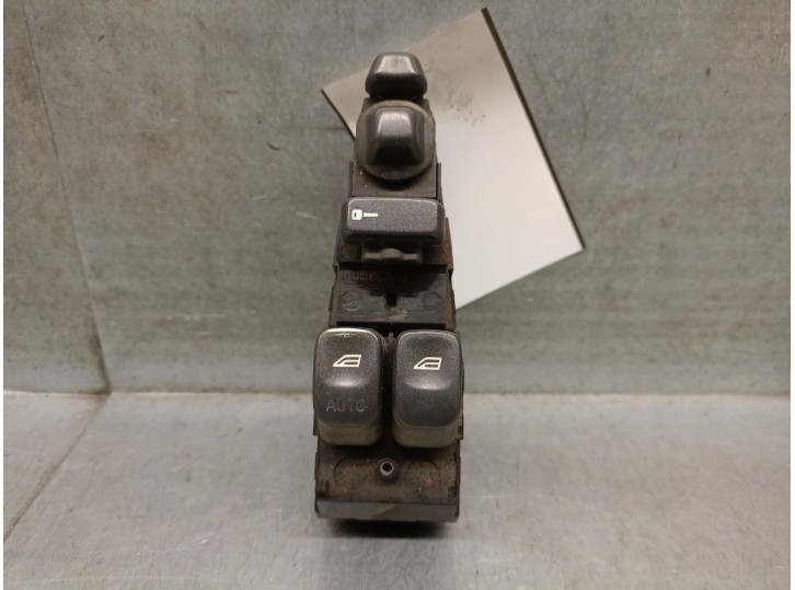 Recambio de mando elevalunas delantero izquierdo para volvo s40 berlina 1.9 diesel cat referencia OEM IAM 30889751 30618479 